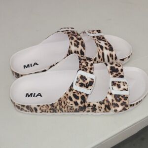 Womens MIA Leopard Pattern Sandals Size 12 but fit like a 10